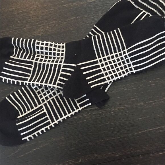 BUNDLE of socks!! (E6) - Picture 6 of 6